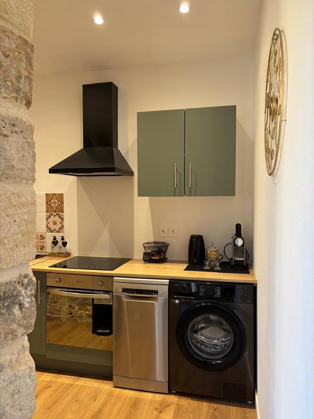 Au Coeur Du Centre Historique De Sarlat Apartment Luaran gambar