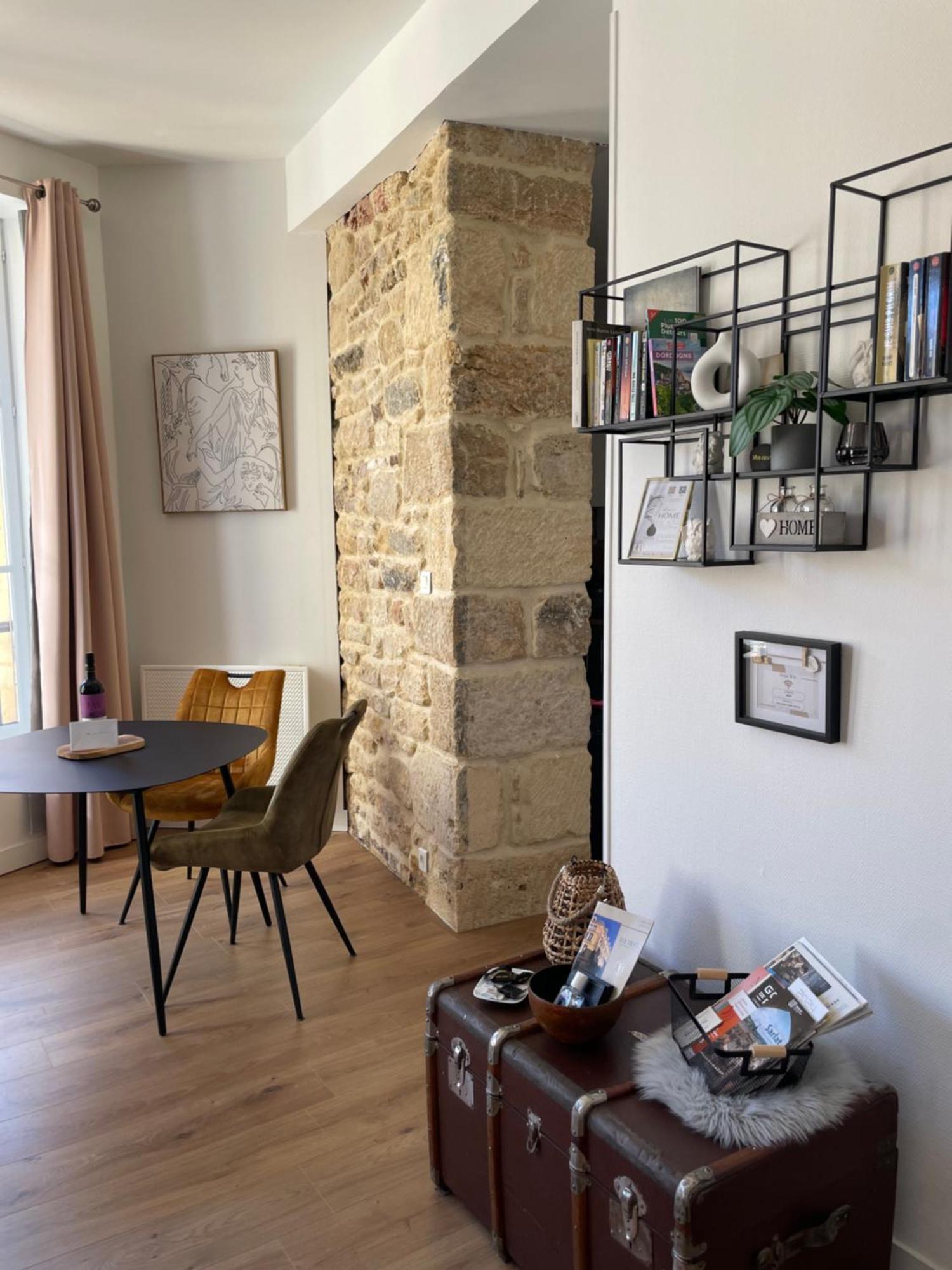 Au Coeur Du Centre Historique De Sarlat Apartment Luaran gambar