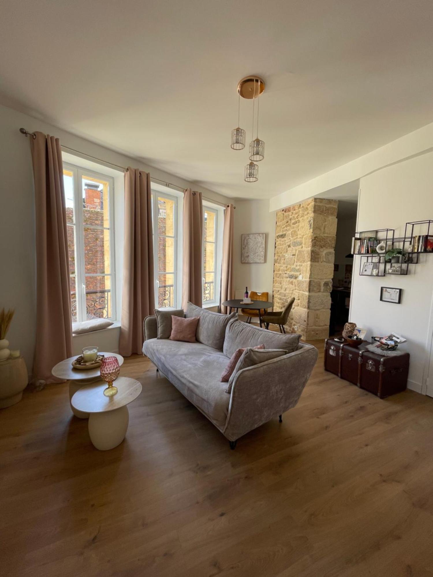 Au Coeur Du Centre Historique De Sarlat Apartment Luaran gambar